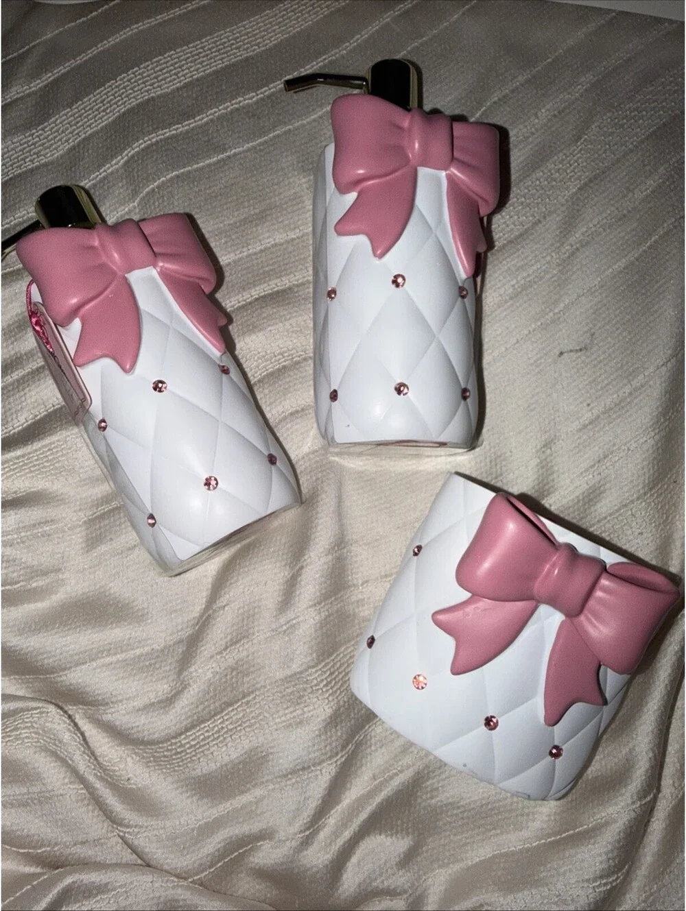Pink bow W/ Diamonds bathroom set Two Soap Dispensers And A Toothbrush Holder